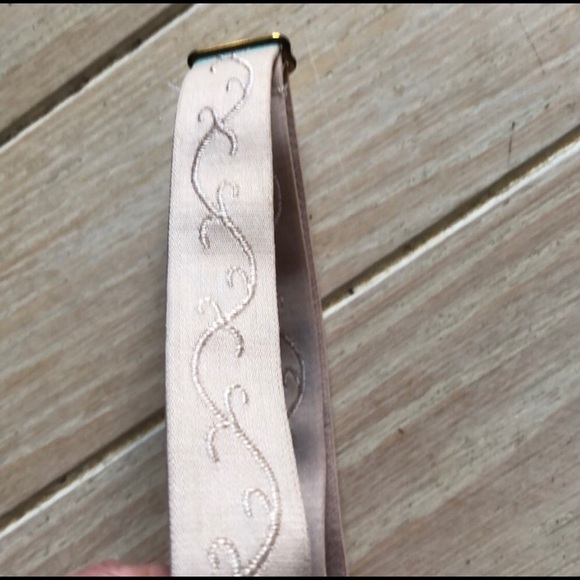 Lilyette Nude minimizer jacquard unpadded underwire bra - Picture 8 of 9